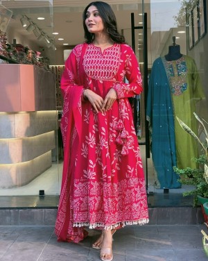 Beautiful heavy malmal cotton dark pink anarkali suit