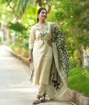Beautiful embroidery sleves border silk kurti pant dupatta