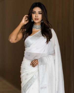 Exclusive jacquard border rich pallu soft linen black saree