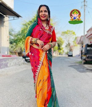 Designer beautiful bandhani printed georgette red saree