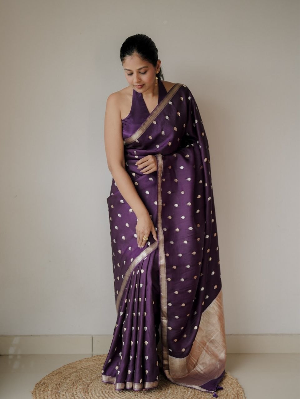 Presenting solid jacquard georgette silk purple saree