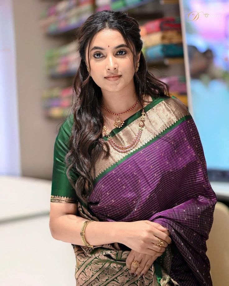 Beautiful jacquard rich pallu lichi silk purple saree