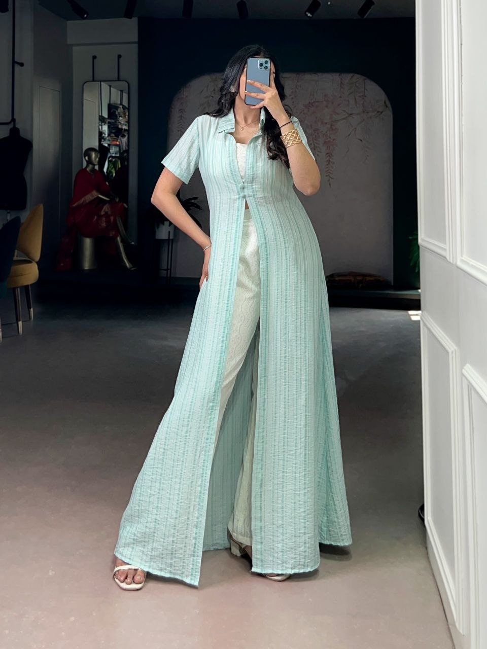 Texture stitched or hid sky blue dress