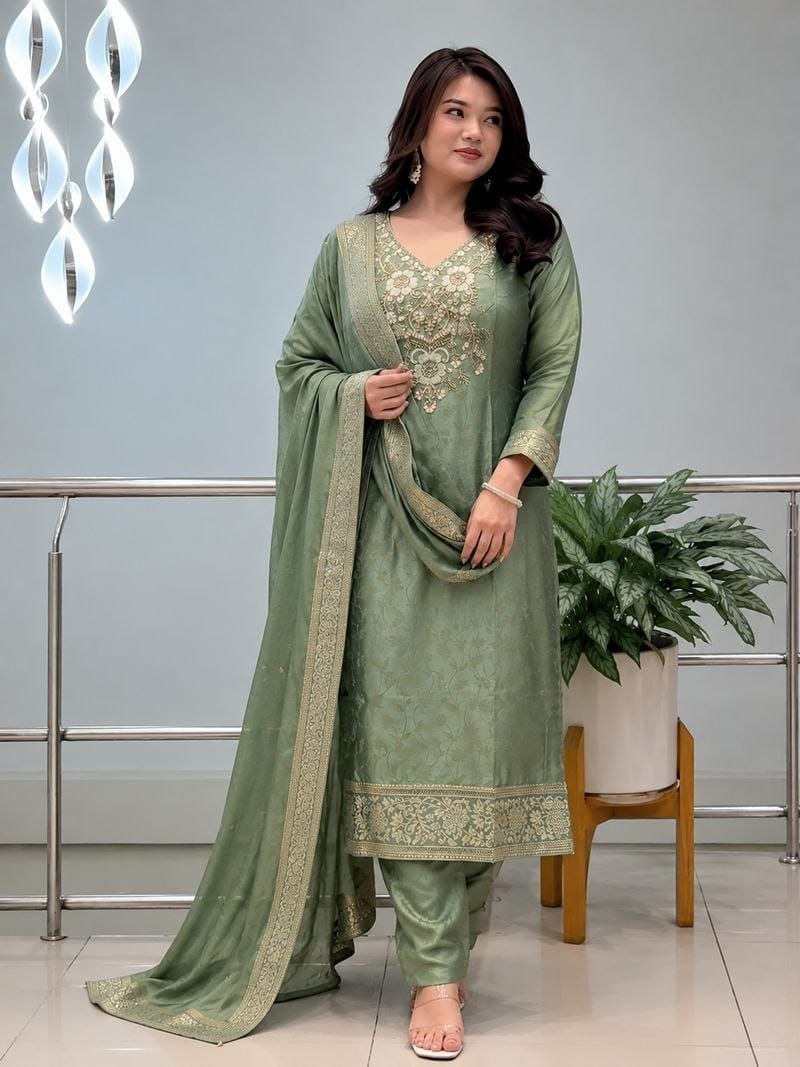 Presenting weaving jacquard green kurti pant dupatta