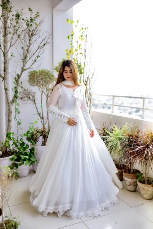 New Trending Beautiful Designer White Georgette Gown