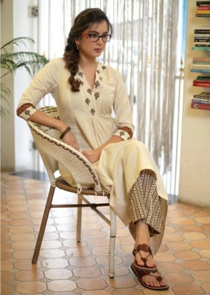 Classy Cotton Flex Off-White Kurta Printed Pant